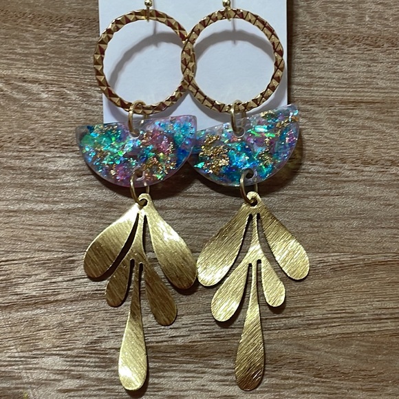 🎉💕 NEW Alexandria Gold Multicolor Dangle Earrings Easter Gifts - Picture 4 of 4